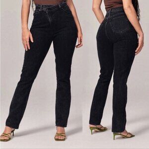 Abercrombie | Curve Love 90s Slim Straight Ultra High Rise Jeans